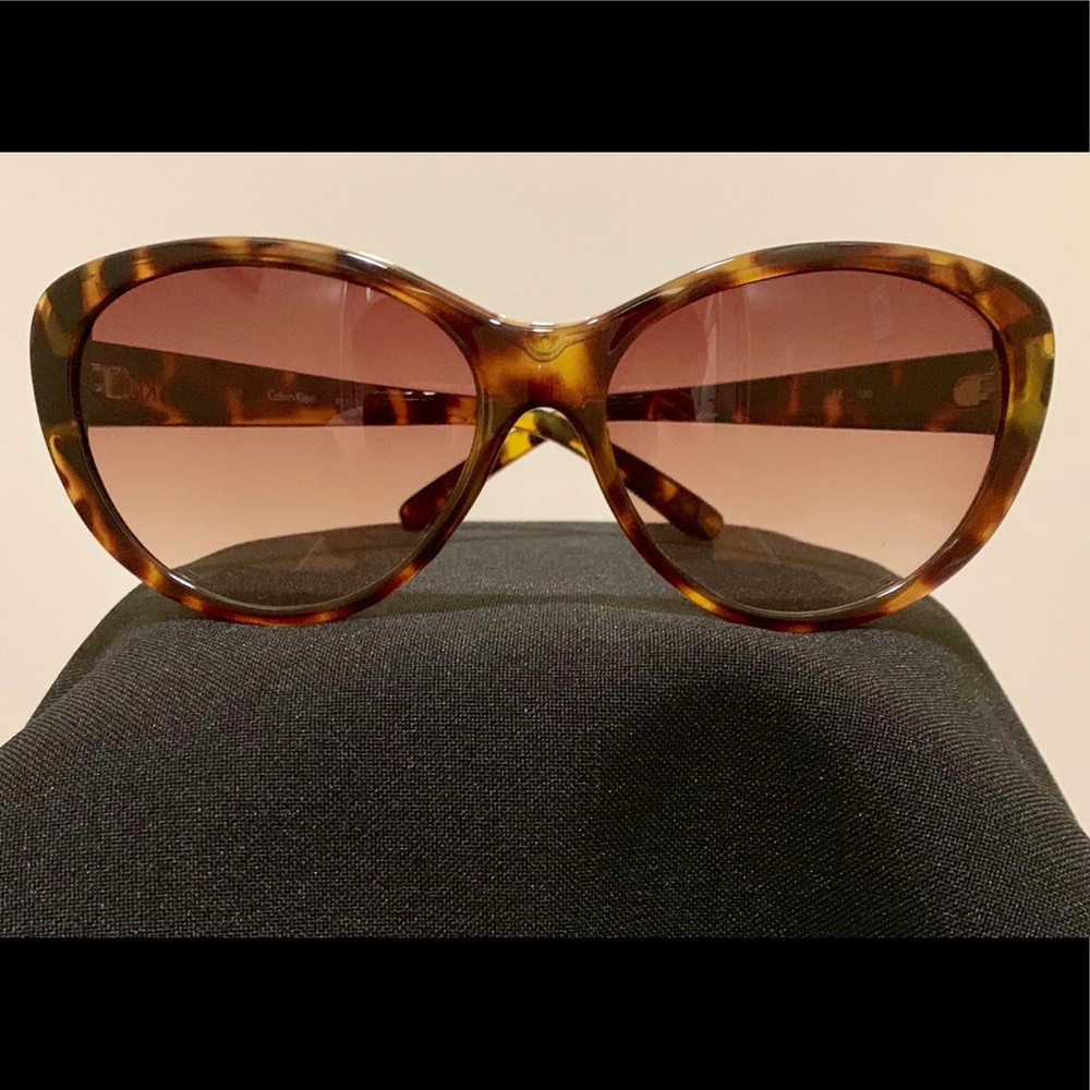 Calvin Klein brown tortoise shell sunglasses